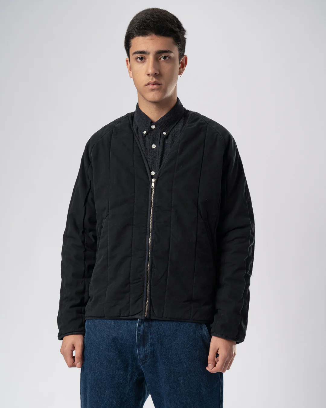Rosas Dark Navy Canvas - Image 2