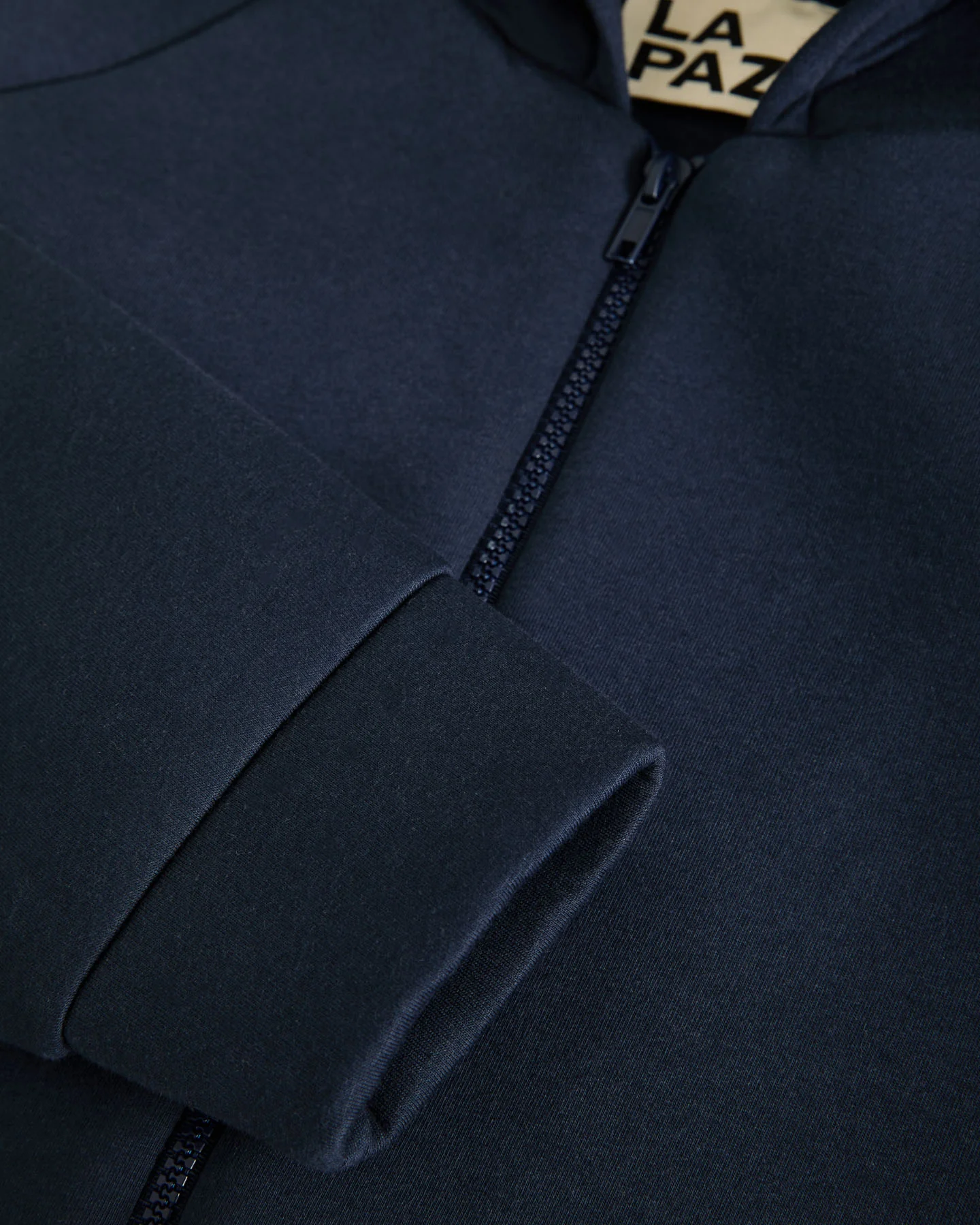 Soares Dark Navy - Image 4